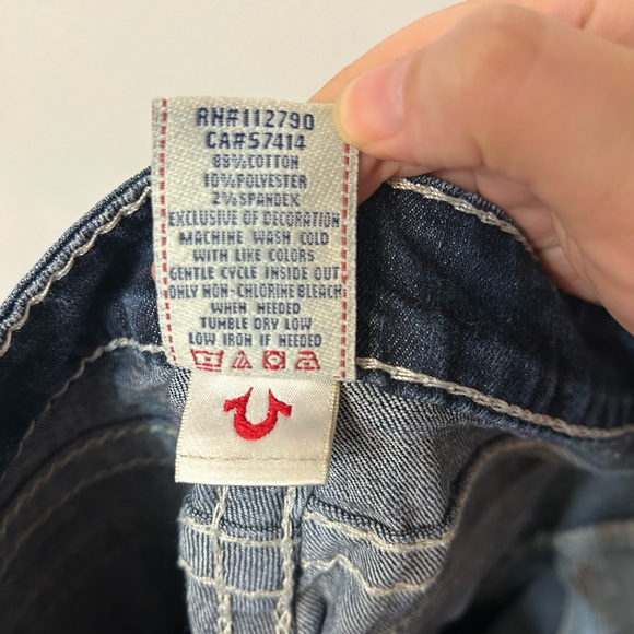 Authentic dark blue True Religions, Gem detailing throughout. Size 27 - Picture 9 of 11